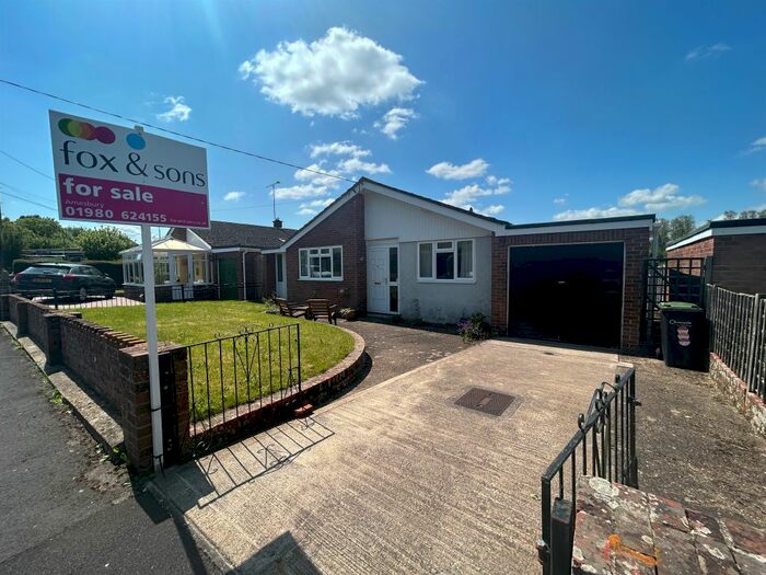 3 Bedroom Detached Bungalow For Sale In Oak Lane, Figheldean, Salisbury, SP4