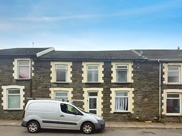 3 Bedroom Property To Rent In Evans Square, Pontypridd, CF37
