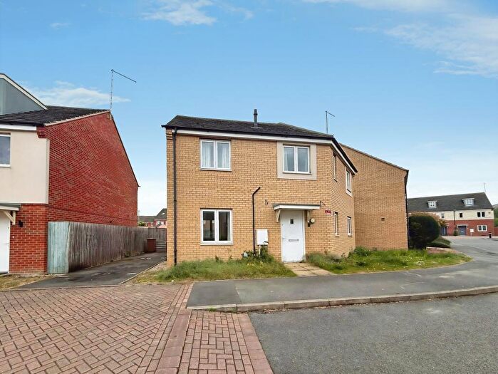 3 Bedroom Semi Detached House For Sale In Justice Way, Hampton Vale, Peterborough, PE7