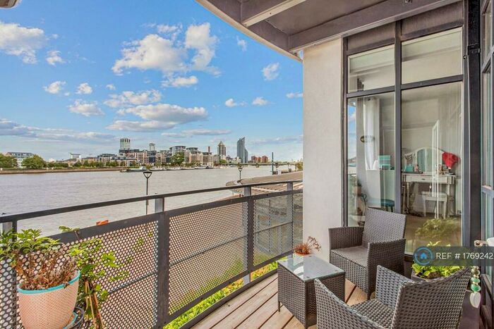 2 Bedroom Flat To Rent In Prices Court, Battersea, SW11