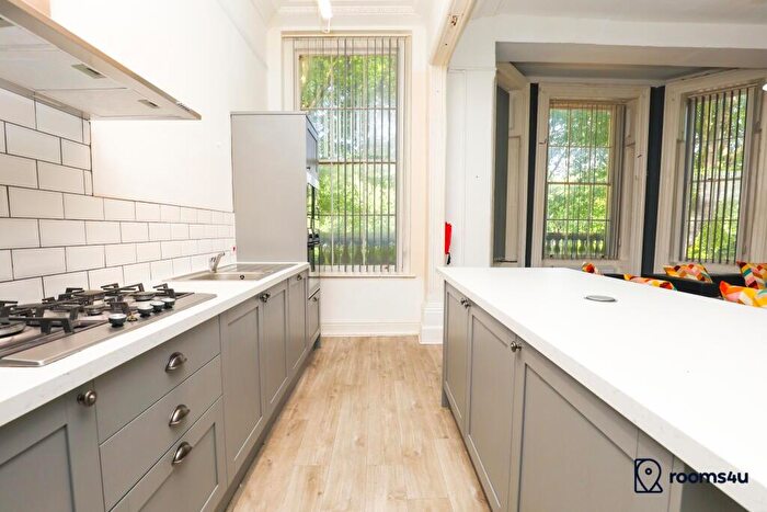 7 Bedroom Town House To Rent In Falkner Square, Liverpool, Merseyside, L8