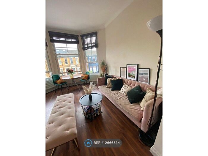 2 Bedroom Flat To Rent In Thistlewaite Road, London, E5