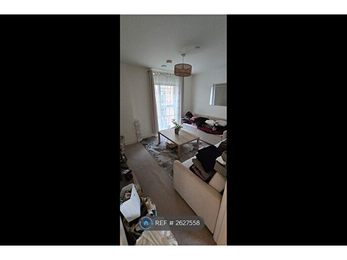 2 Bedroom Flat To Rent In Echo Court, Harrow, HA2