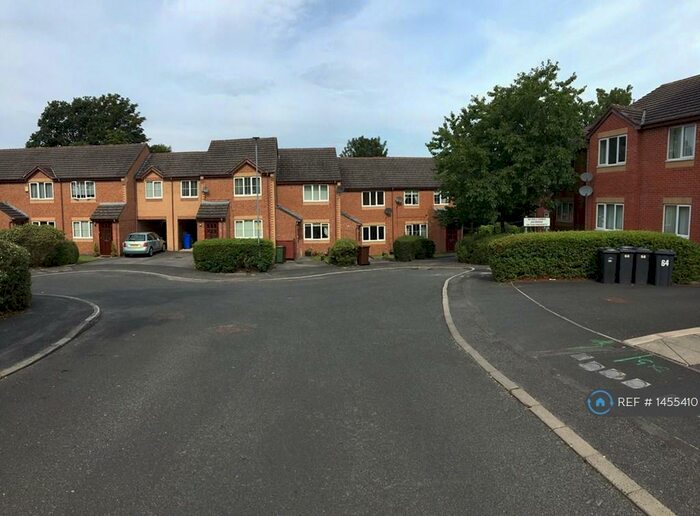 2 Bedroom Semi-Detached House To Rent In Berkeley Crescent, Hyde, SK14