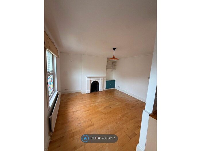 2 Bedroom Flat To Rent In Tremlett Grove, London, N19