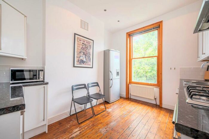 2 Bedroom Flat To Rent In Chalk Farm Road, Camden Town, London, NW1