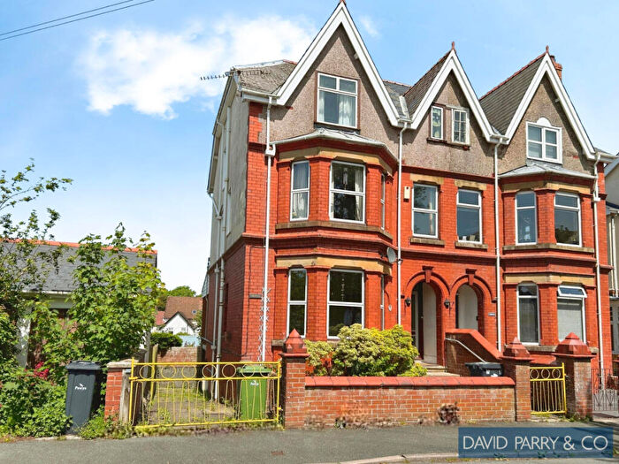 7 Bedroom Semi-Detached House For Sale In Temple Avenue Llandrindod Wells, LD1