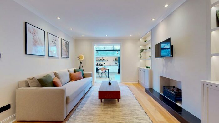 1 Bedroom Ground Flat To Rent In Gunter Grove, SW10