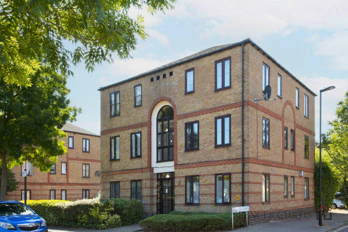 1 Bedroom Flat To Rent In Peridot Street, Beckton, London, E6