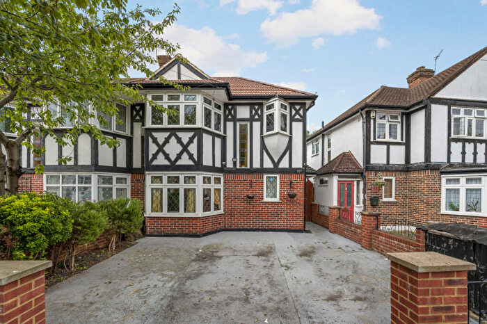 3 Bedroom Semi-Detached House To Rent In Seymour Avenue, Morden, SM4