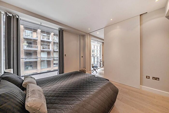 1 Bedroom Flat For Sale In Hirst Court, Pimlico, London, SW1W