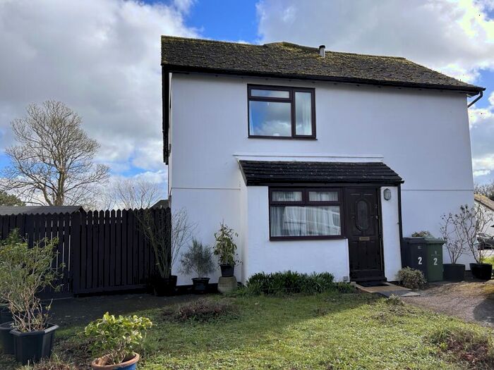 1 Bedroom Flat To Rent In Taylor Close, Dawlish, EX7