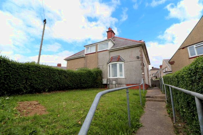 2 Bedroom Semi-Detached House To Rent In Townhill Gardens, Swansea, SA2