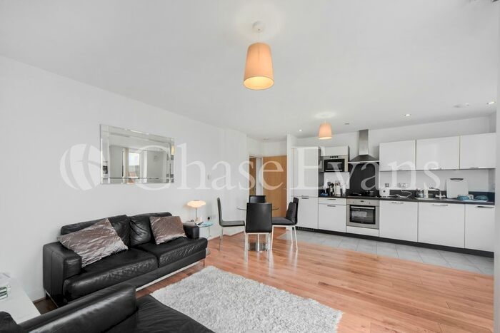 1 Bedroom Flat To Rent In Montreal House, Maple Quays, Canada Water, SE16