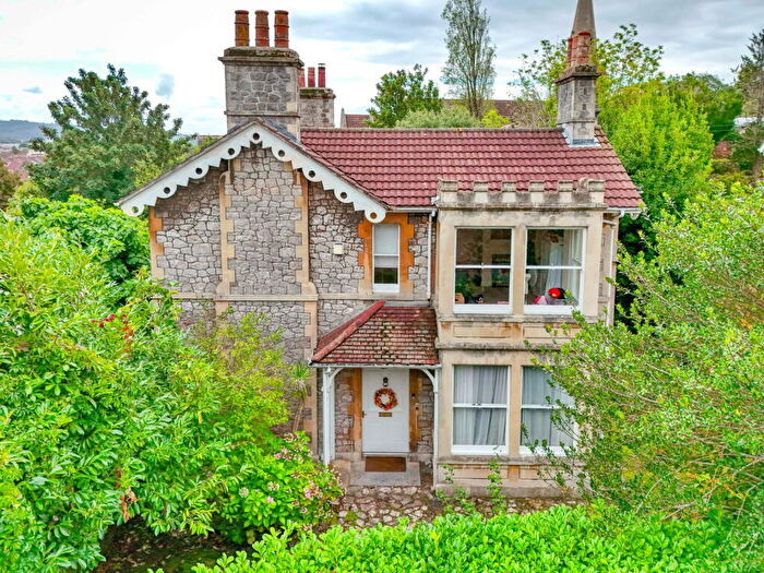 4 Bedroom Detached House For Sale In Hill Road, Weston-super-Mare, BS23
