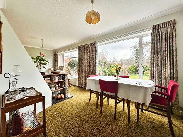 3 Bedroom Detached House For Sale In Canford Crescent, Codsall, Wolverhampton, WV8