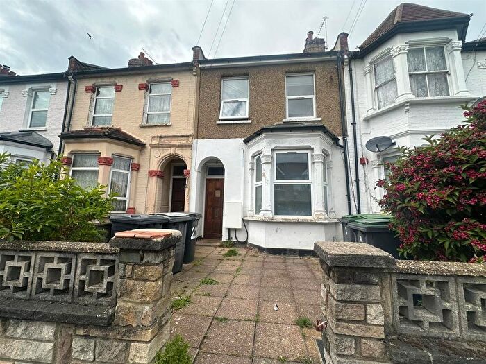 2 Bedroom Flat To Rent In Woodlands Park Road, Tottenham, London, N15