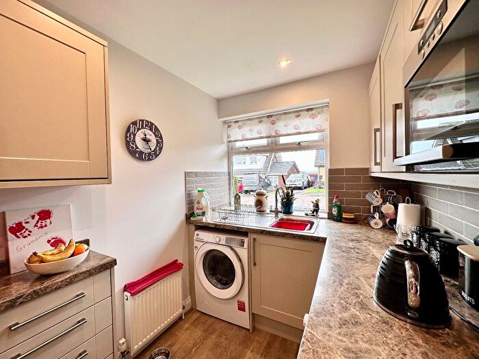 2 Bedroom Semi-Detached Bungalow For Sale In Southlands, Kirkheaton, Huddersfield, HD5