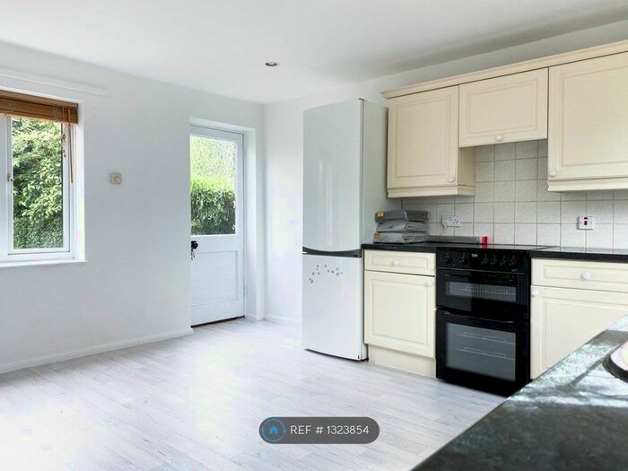 2 Bedroom Terraced House To Rent In Quarrendon Road, Amersham, HP7