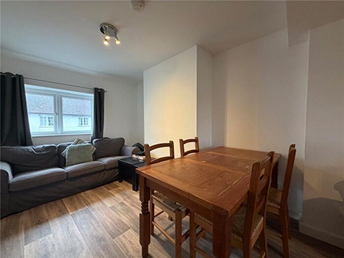 1 Bedroom Apartment To Rent In West Street, Farnham, GU9
