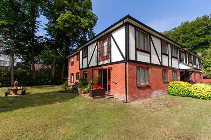 2 Bedroom Retirement Property For Sale In Pegasus Court, Fleet, GU51