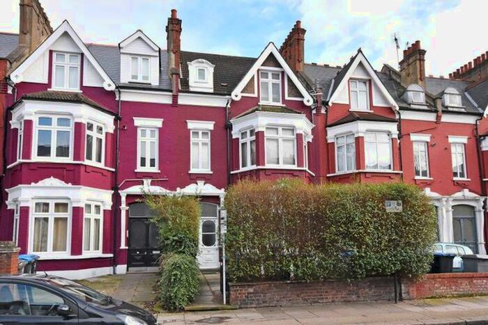 1 Bedroom Flat To Rent In Chichele Road, London, NW2