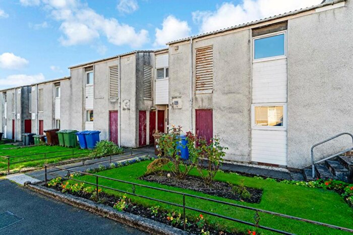 1 Bedroom Apartment To Rent In Calder Street, Lochwinnoch, PA12