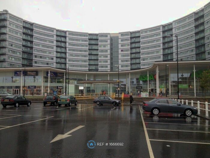 2 Bedroom Flat To Rent In The Blenheim Centre, Hounslow, TW3