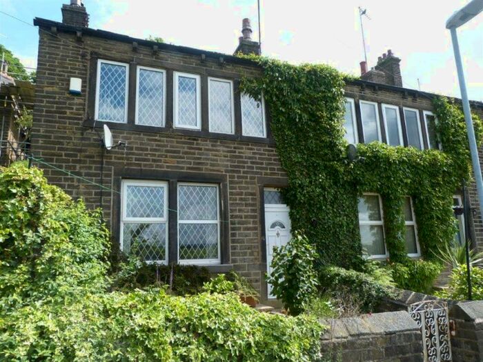 2 Bedroom End Of Terrace House To Rent In Lamb Hall Road, Longwood, Huddersfield, HD3