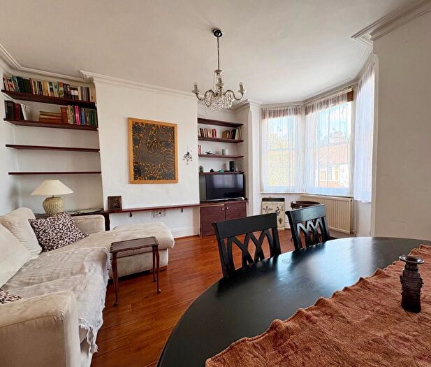 2 Bedroom Flat To Rent In Higham Road, Haringey, N17