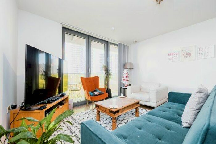 2 Bedroom Flat To Rent In Icona Point, London, E15