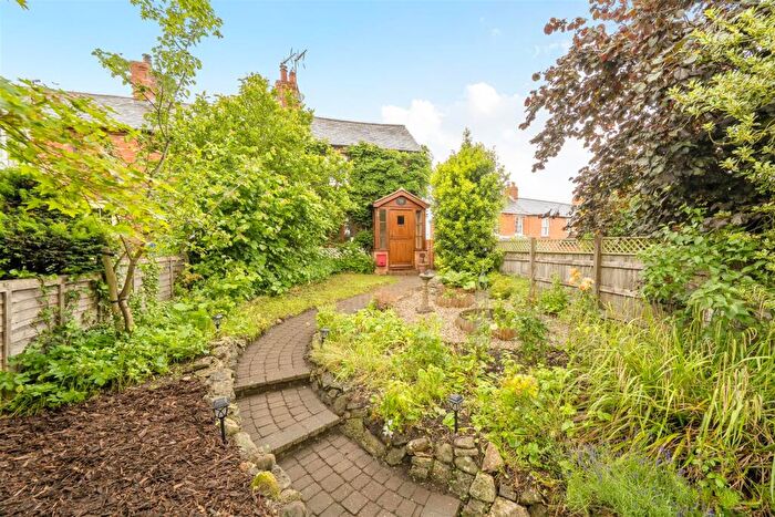 2 Bedroom Cottage For Sale In Helmdon Road, Wappenham, NN12