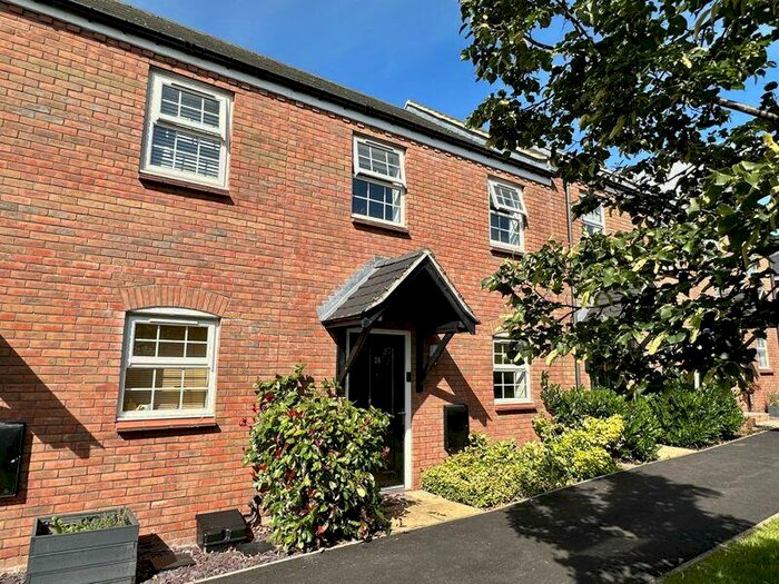 2 Bedroom Terraced House For Sale In The Furlongs, HR1