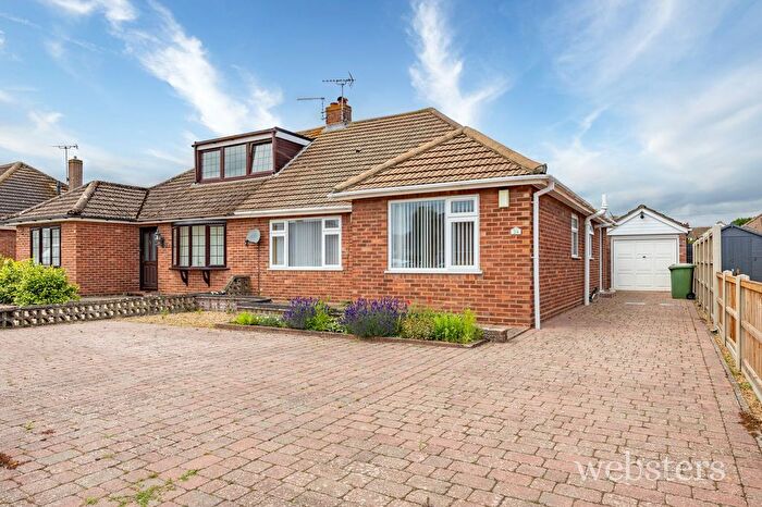 3 Bedroom Semi-Detached Bungalow For Sale In Wood View Road, Hellesdon, NR6