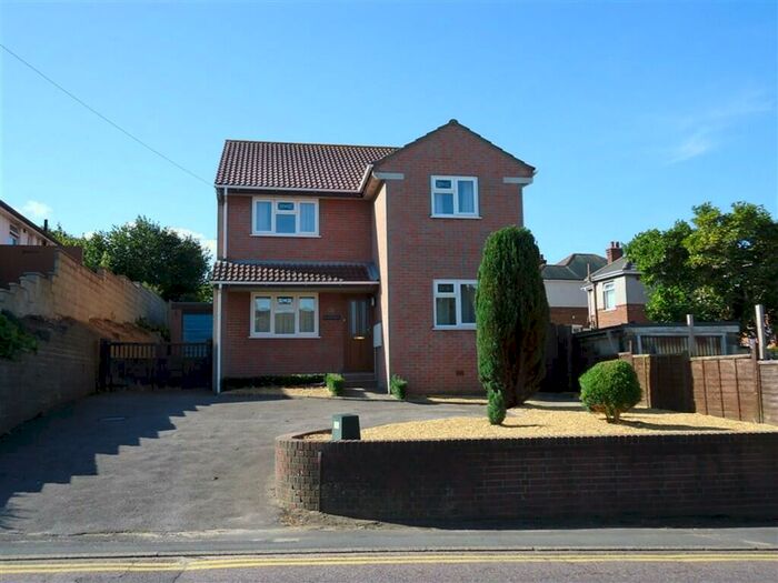 6 Bedroom Detached House To Rent In Turbary Park Avenue, Bournemouth, Dorset, BH11