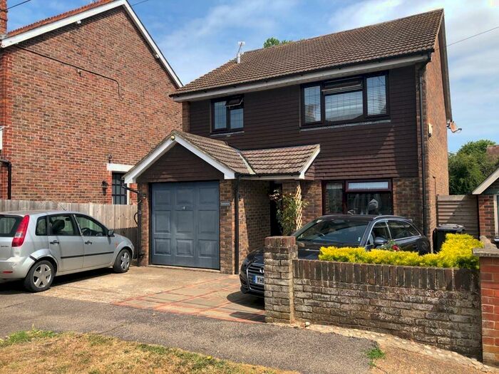 3 Bedroom House To Rent In Sackville Road, Hailsham, BN27
