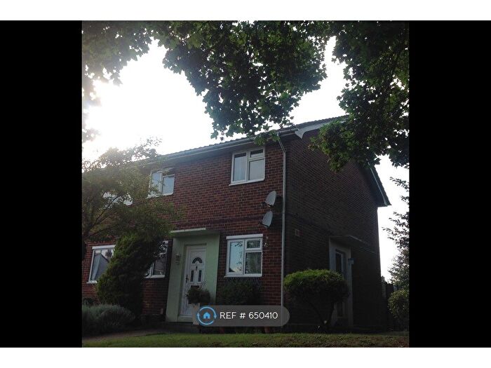 2 Bedroom Maisonette To Rent In Norn Hill, Basingstoke, RG21