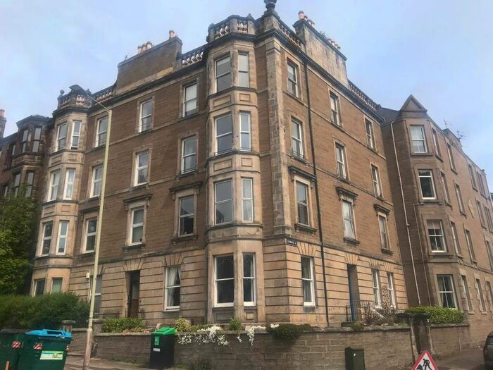 3 Bedroom Flat To Rent In Blackness Avenue, Dundee, DD2