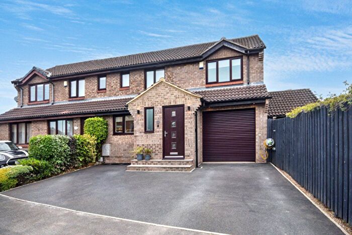 3 Bedroom Semi-Detached House For Sale In Maybury Avenue, Durkar, Wakefield, West Yorkshire, WF4