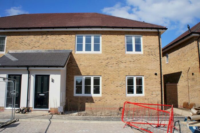 2 Bedroom Flat To Rent In Underwood Close, Peterborough, PE3