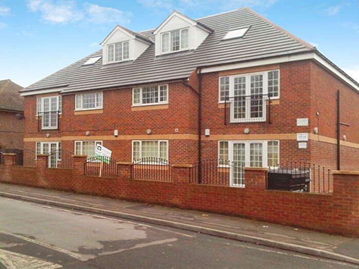 2 Bedroom Flat To Rent In Cherry Tree Street, Hoyland, Barnsley, S74