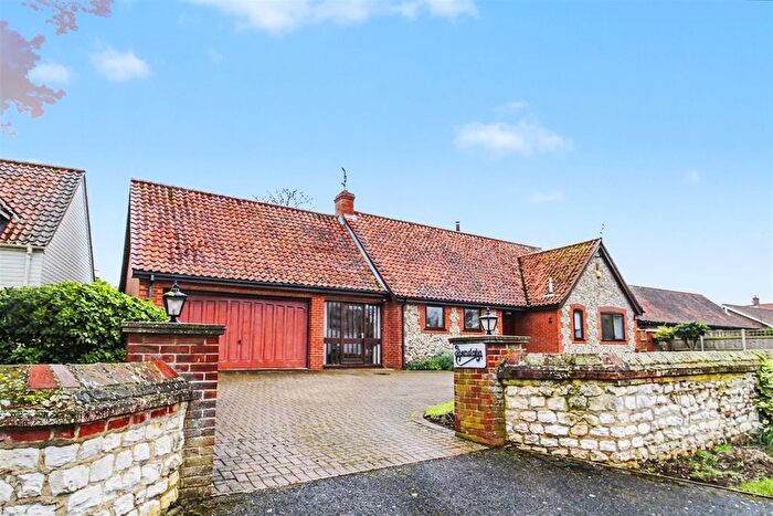 5 Bedroom Chalet For Sale In Hall Lane, Thornham, Hunstanton, PE36
