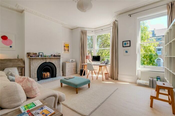 4 Bedroom Terraced House To Rent In Huddleston Road, London, N7