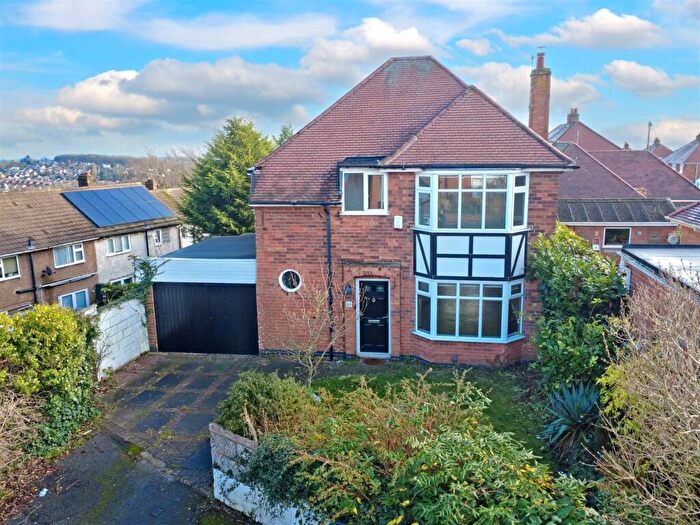 3 Bedroom Detached House For Sale In Roslyn Avenue, Gedling, NG4