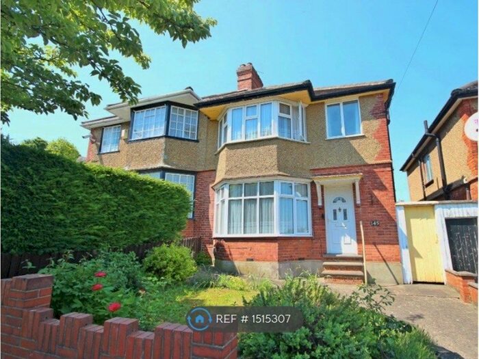 3 Bedroom Semi-Detached House To Rent In Cutenhoe Road, Luton, LU1
