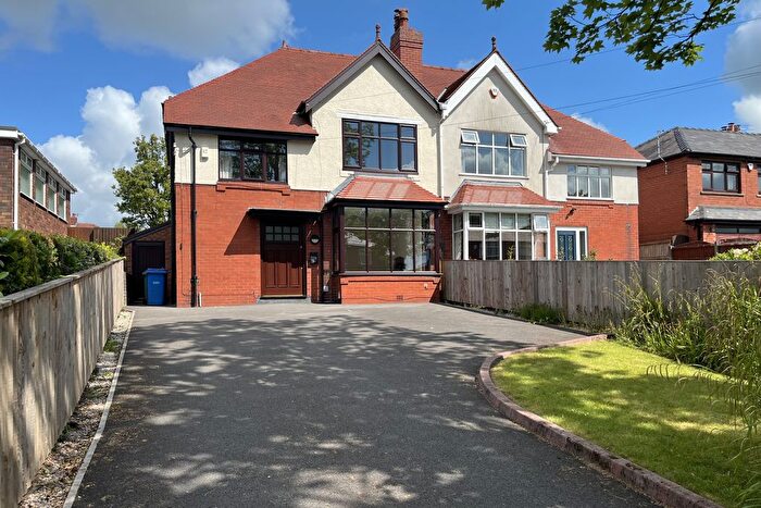 3 Bedroom Semi-Detached House For Sale In Yarrow Gate, Chorley, PR7