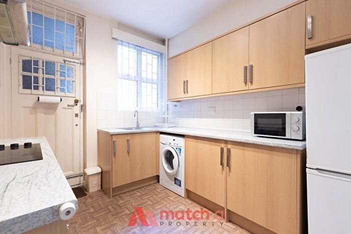 3 Bedroom Flat To Rent In Haven Green Court, Haven Green, London, W5