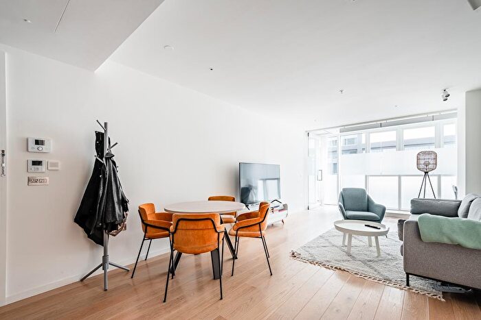 1 Bedroom Apartment To Rent In Long Street, Shoreditch, E2