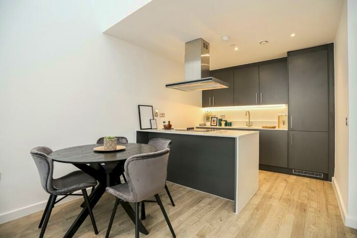 2 Bedroom Apartment To Rent In Gilders Yard Birmingham, B18