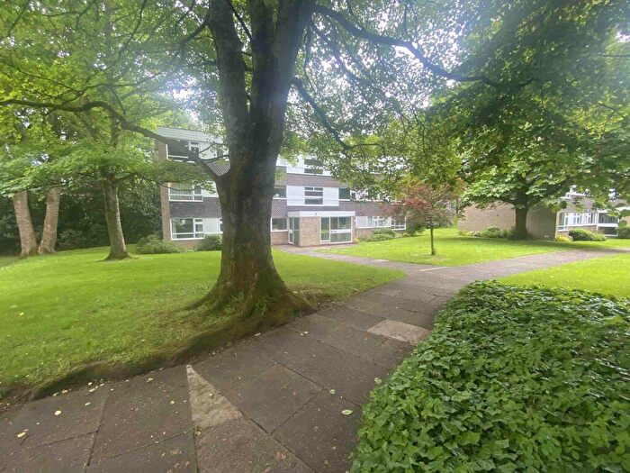 2 Bedroom Flat To Rent In Whetstone Close, Edgbaston, B15